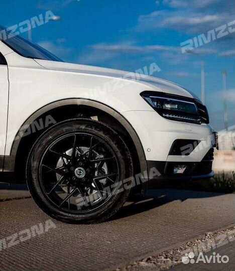 Литой диск HRE R18 4x100