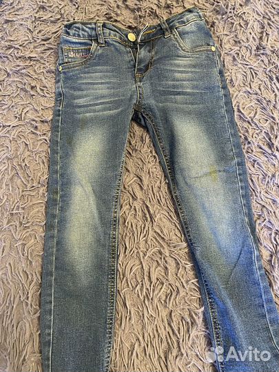 Продам джинсы на девочку