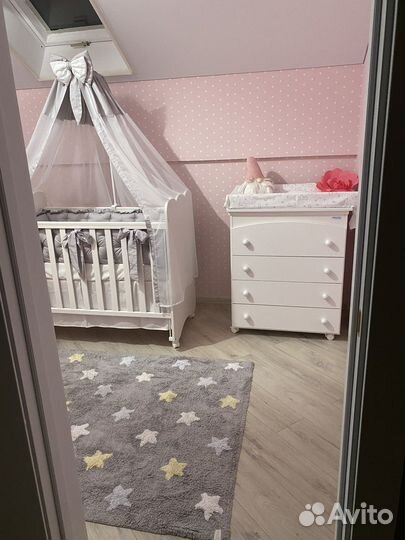 Пеленальный комод и кроватка micuna