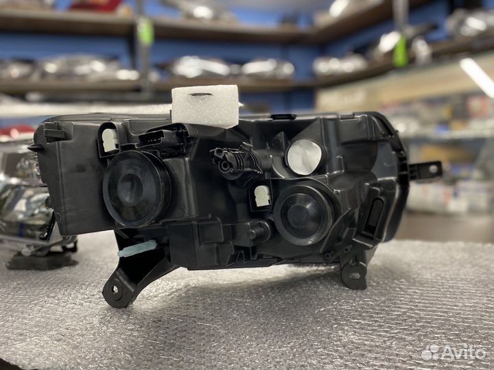 Фара левая Renault Logan 18-н.в. новая
