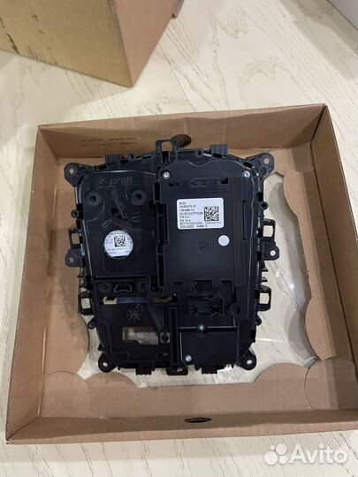 Центральная консоль АКПП на BMW X7 G07