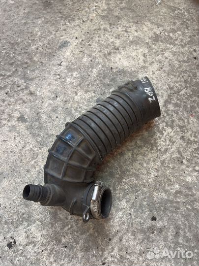 Патрубок воздушный Skoda Super B 1.9tdi