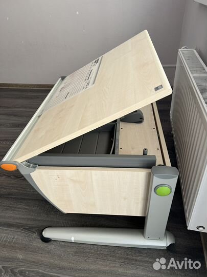 Детский стол парта moll