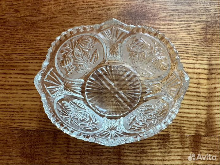 Хрустальная ваза