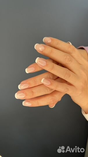 Маникюр сзр в уютной студии
