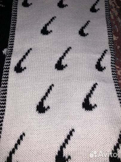 Шарф Nike Swoosh