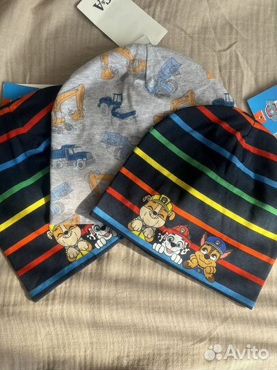 Шапки на мальчика 3-7 лет C&A