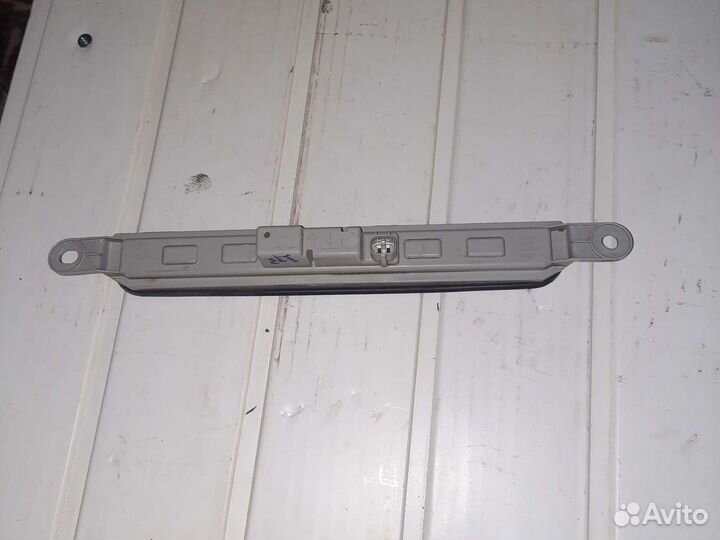 Стоп стопарь крышки багажника на Mitsubishi Galant