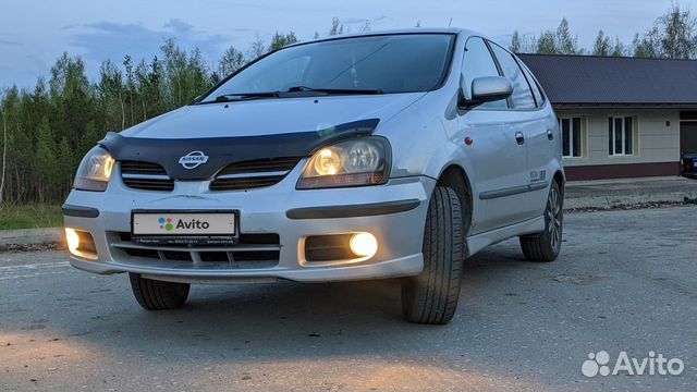 Nissan Almera Tino 2000