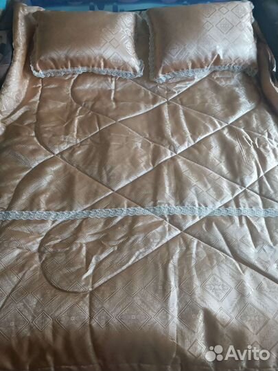 Покрывало на кровать новое