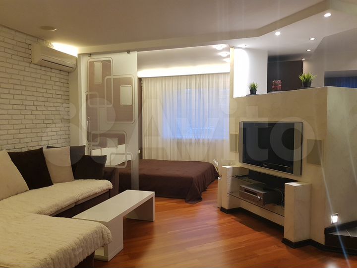 Квартира-студия, 60 м², 2/7 эт.