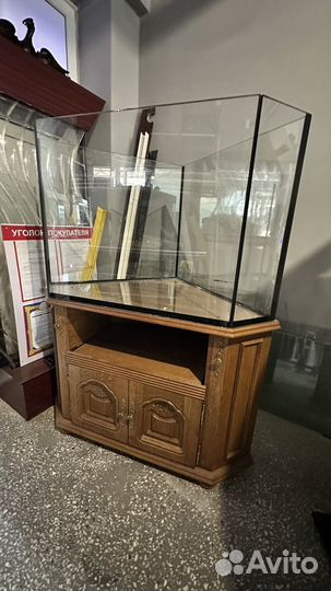 Аквариум угловой с тумбой 150 литров
