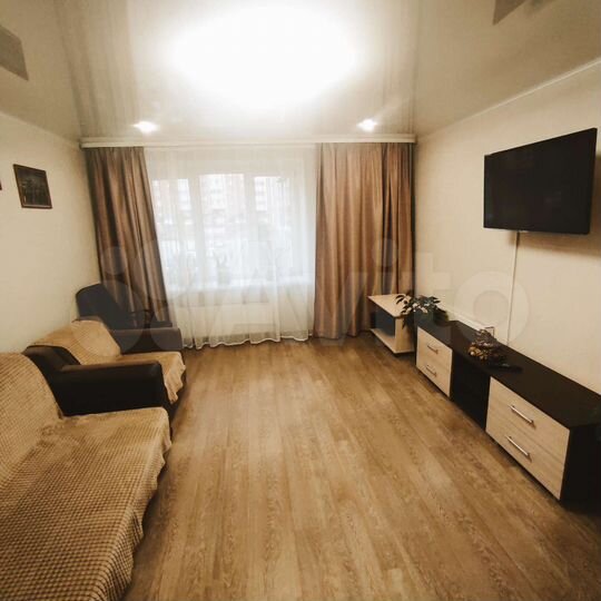2-к. квартира, 62 м², 3/10 эт.