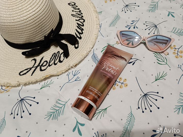 Большой лосьон для тела Victoria Secret из ОАЭ