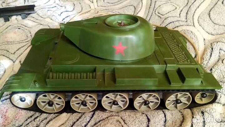 Игрушка электро- механическая СССР. Танк большой