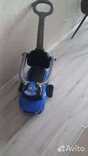 Детская машинка каталка с ручкой