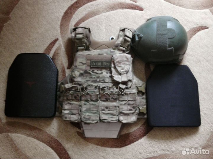 Бронежилет 6б45, каска