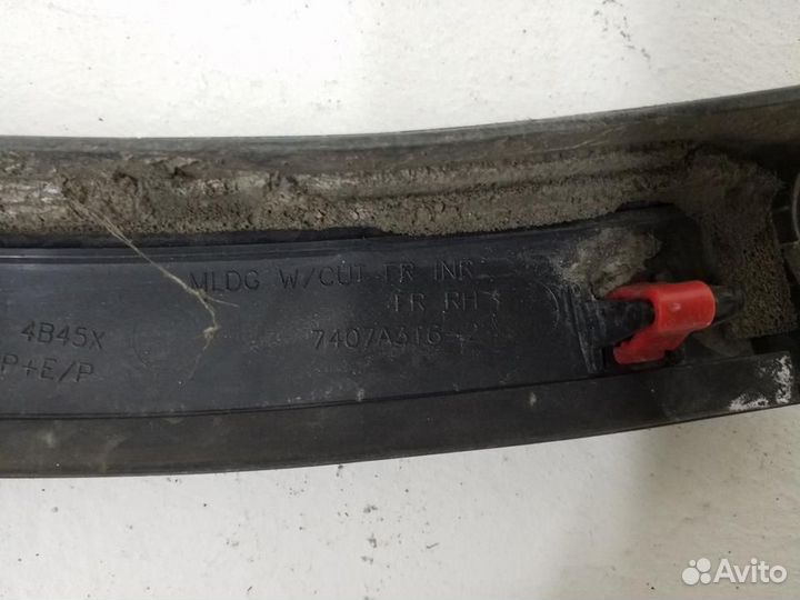 Накладка переднего бампера правая Mitsubishi Outla