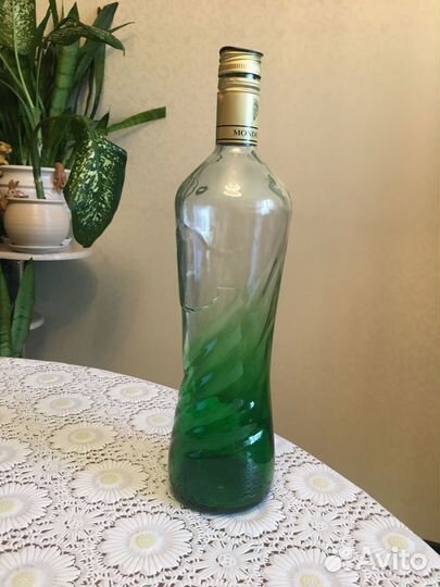 Бутылка цветное стекло