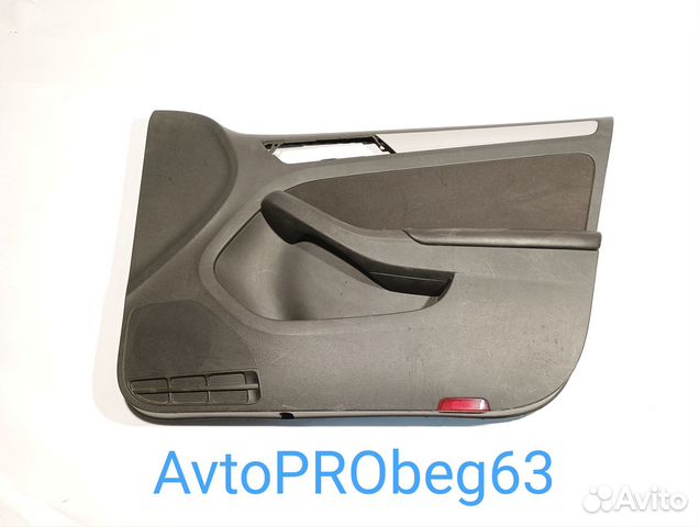 Обшивка передняя правая на Volkswagen Jetta 6