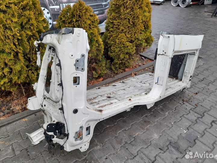 Четверть кабины левая нижняя часть Volvo FH