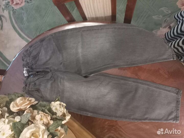 Джинсы бананы