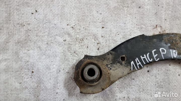 Задний правый рычаг Mitsubishi Lancer 10