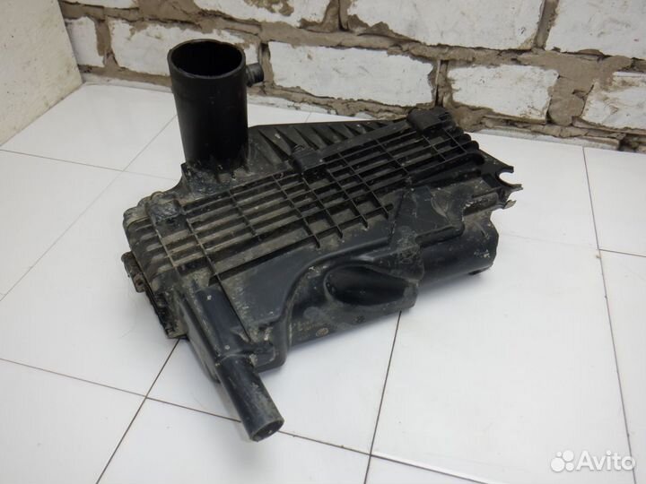 Корпус воздушного фильтра Peugeot 206