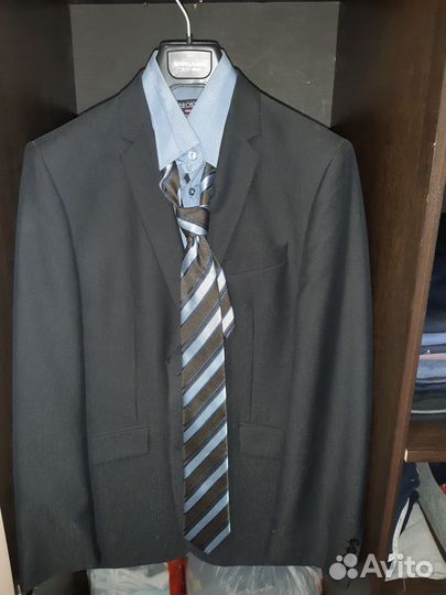 Продам мужской костюм