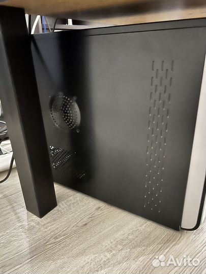 Компьютер (может кому не запчасти)