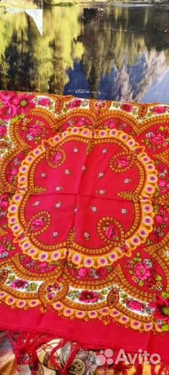 Павловопосадский шерстяной платок