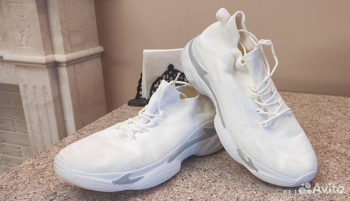 Кроссовки текстильные