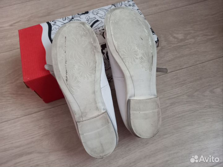 Туфли белые школьные