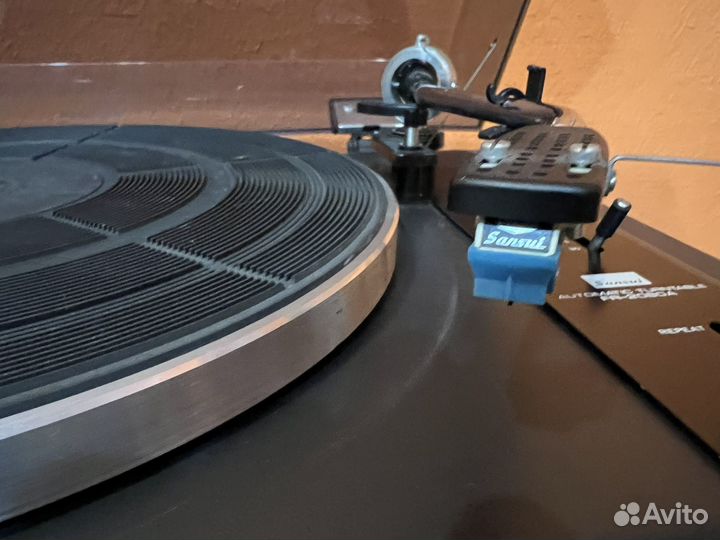 Проигрыватель винила sansui FR-2080A