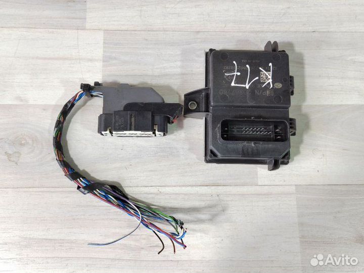 Блок управления топливным насосом Opel Astra J