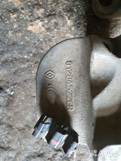 Опора двигателя Правая Рено Дастер