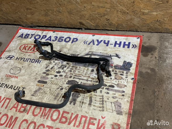 Патрубок системы охлаждения Audi Q7 4M