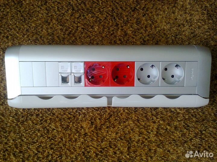 Legrand Настольный блок розеток (сетевой фильтр)