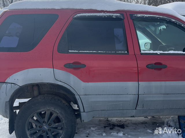 Форд эскейп1 дверь задняя правая