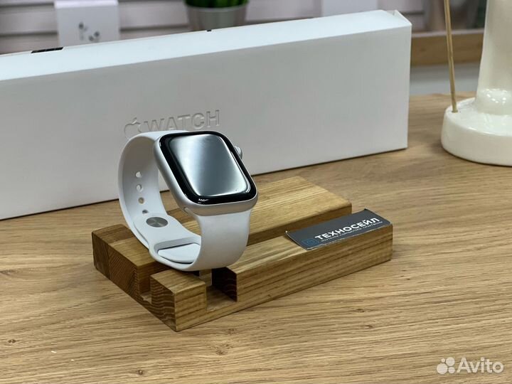 Apple Watch s8 45mm Silver