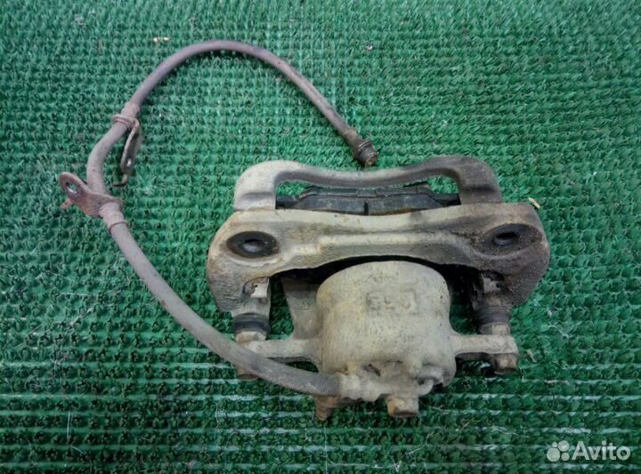 Суппорт передний правый Toyota Rav4 30 ACA3# 2azfe