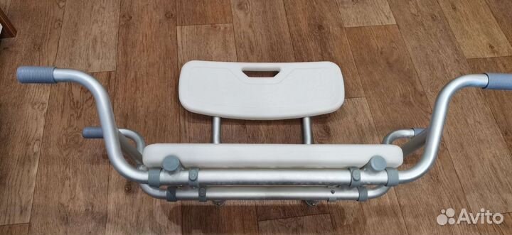 Стул для ванной