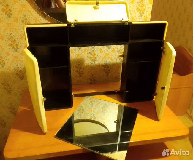 Полки в ванную СССР, пластик