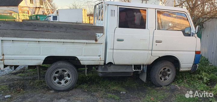 Nissan Atlas бортовой, 1989