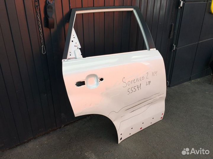 Дверь задняя правая Kia Sorento 2 XM