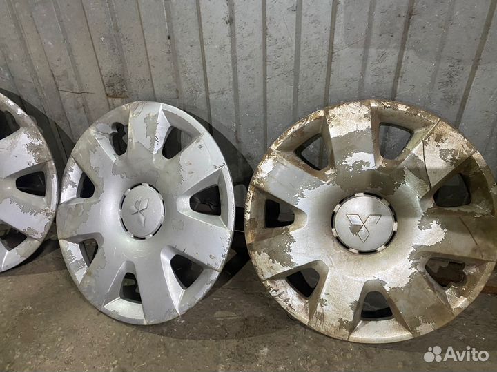 Колпаки Mitsubishi R16