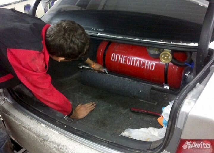 Газ на авто Nissan Elgrand гбо К-т №24 Кредит