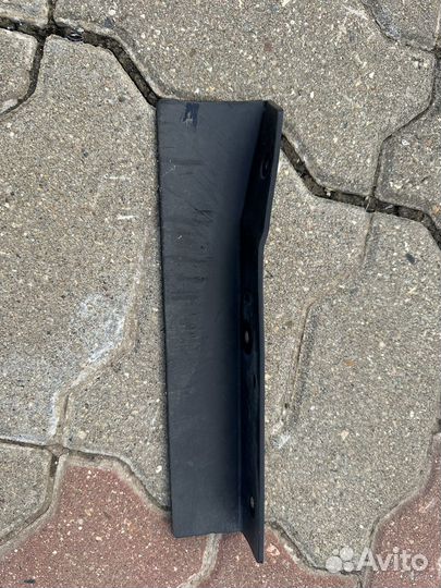 Брызговик правый Nissan Qashqai J11