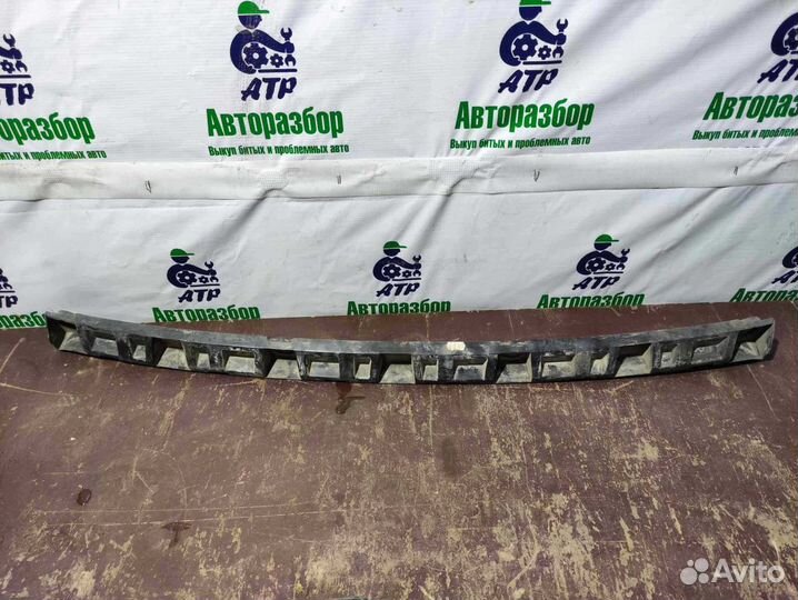 Направляющая заднего бампера Volkswagen Polo