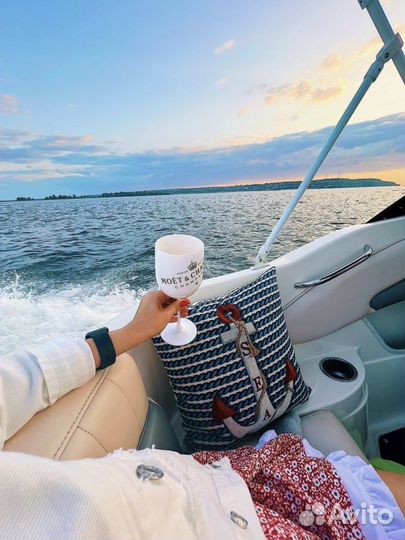 Аренда прокат катера яхты прогулки в Казани